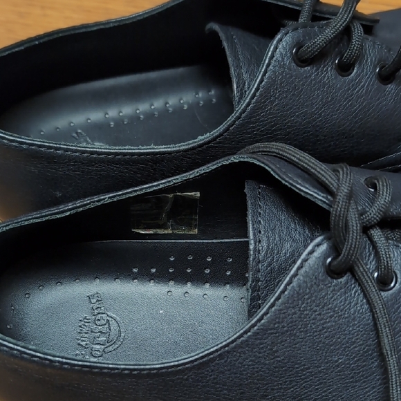 Doc Martens 24256 Black Leather - Picture 8 of 11